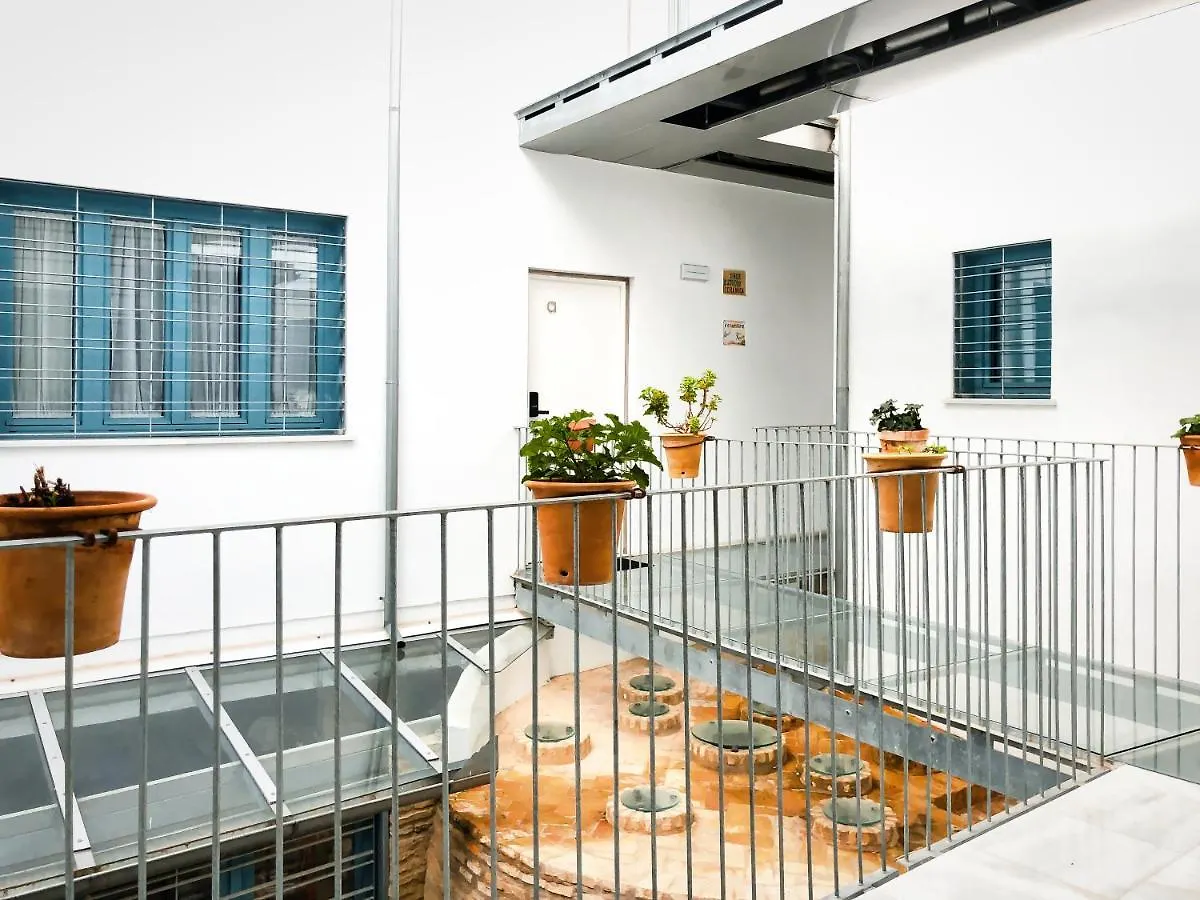 Covadonga 9 Apartments - Triana Siviglia