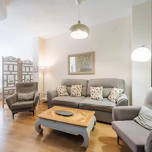 Apartment Sierpes 54, By Homing U, Seville