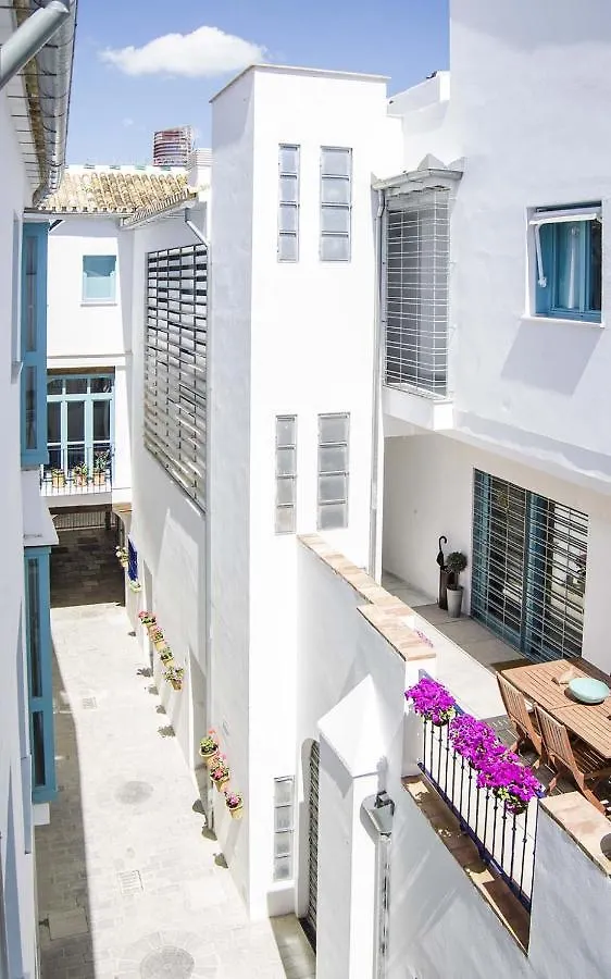 Covadonga 9 Apartments - Triana Sevilla 0*,  Španělsko